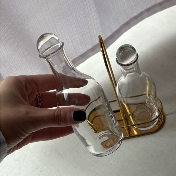 OIL AND VINEGAR DISPENSERS - Picture 2 of 2